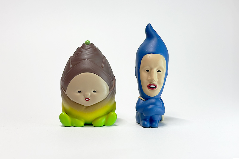 タケノコビト当たりました！ 思ったよりデカい！上から下まで寸胴だからだろうか。。。イエコビトと並べたらめっちゃデカい。